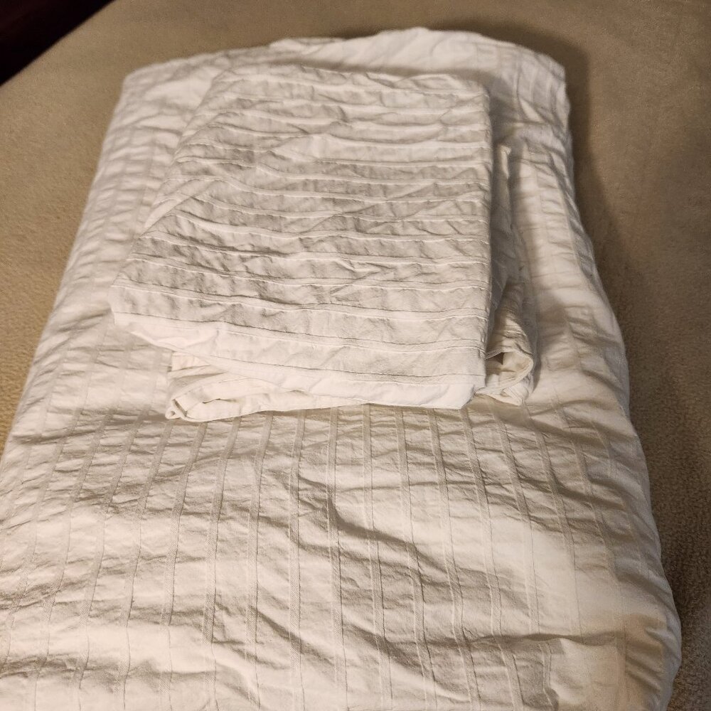Queen size Duvet cover and pillowcases